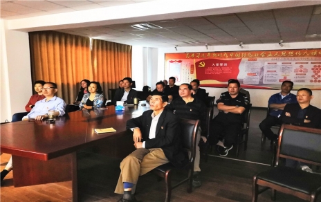 聆聽黨課，增強(qiáng)做好群眾工作的能力和責(zé)任心